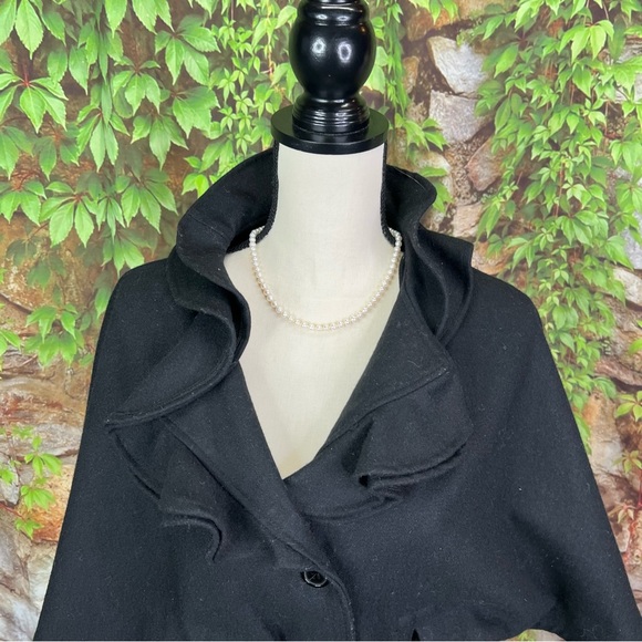 VINTAGE HELEN WELSH Black Wool Cropped Cape, S - Picture 9 of 9